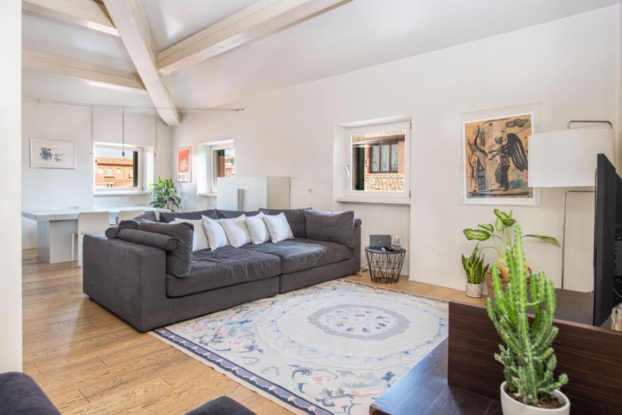 Stunning Top Floor Flat In The Heart Of Verona Dış mekan fotoğraf