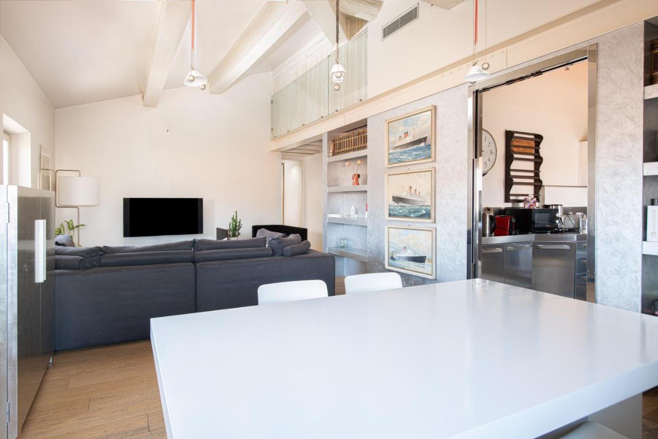 Stunning Top Floor Flat In The Heart Of Verona Dış mekan fotoğraf
